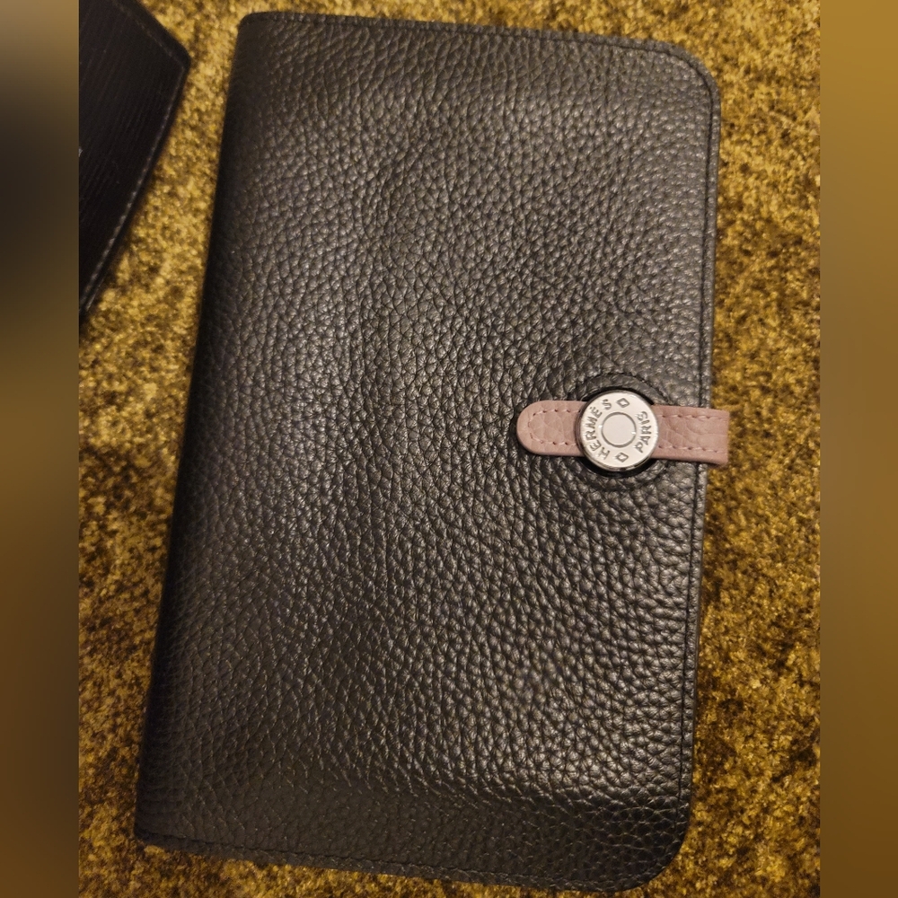 Purse & Wallet - Picture 2 of 7